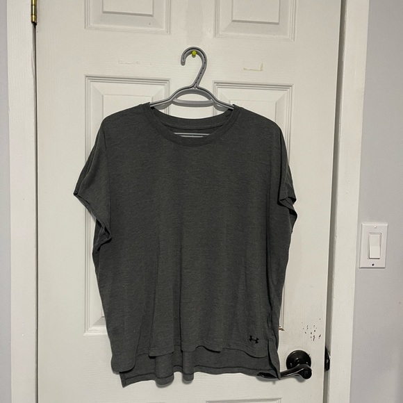 Under Armour T-shirt - Picture 1 of 2